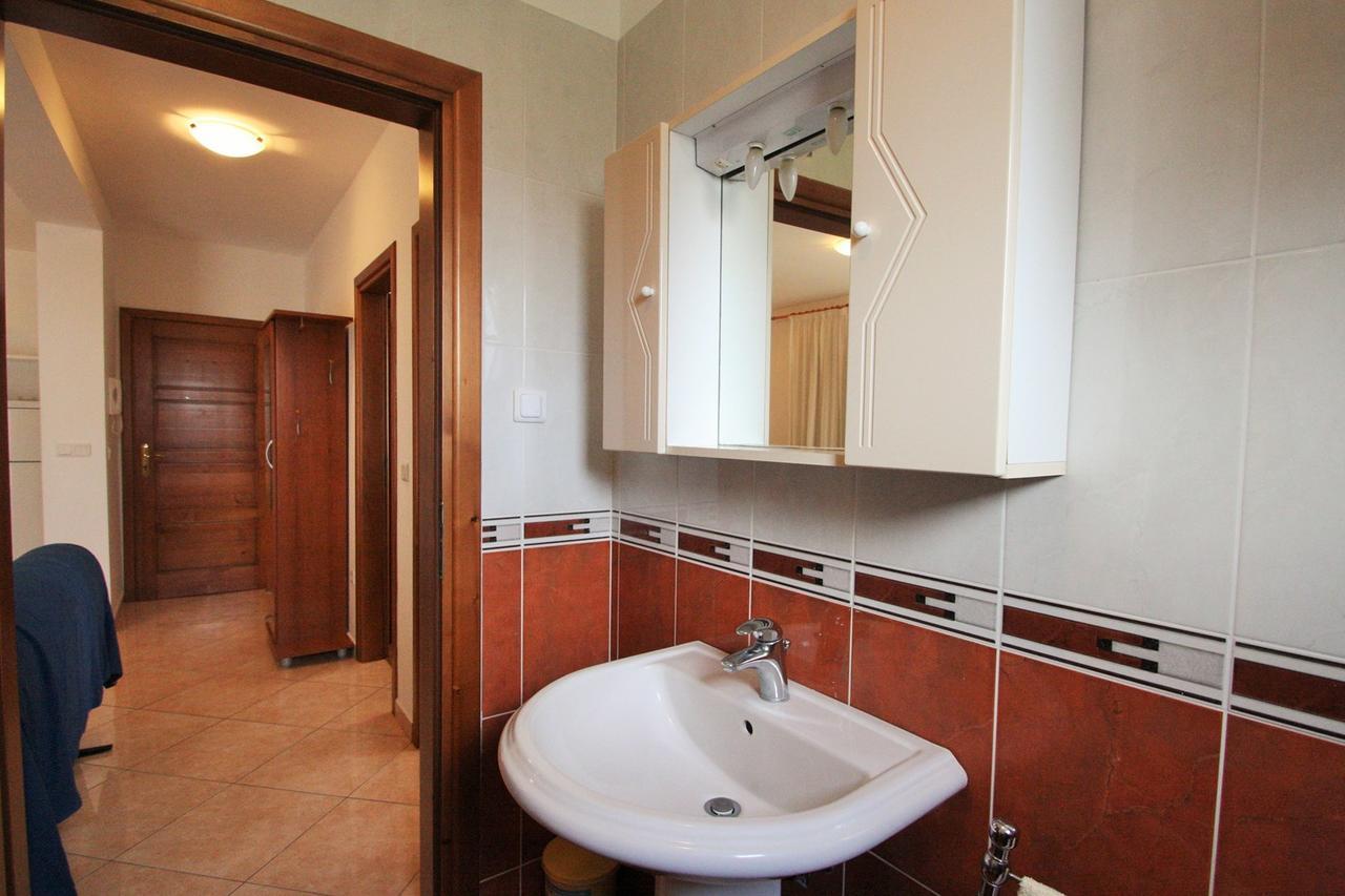 Apartment Bilic With Balcony Пореч Экстерьер фото